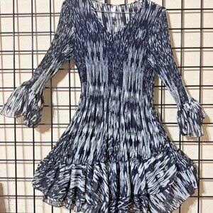 NWT NEW Black/White Zebra Brand: LINDI Ruffle Smock Tunic/Blouse/Shirt Sz Large